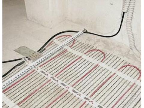 Монтаж кабельного теплого пола в прихожей