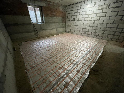 Утепление офиса тёплым полом в Новосибирске. Кабельный теплый пол в стяжку от компании Буран.