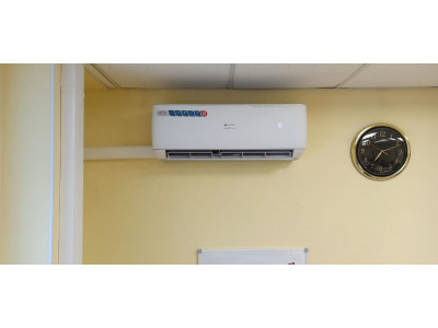 Томская бригада монтажников компании Буран под руководством Евгения Зимина выполнила монтаж двух кондиционеров Loriot и рекуператора Vakio в компании Ойлтим