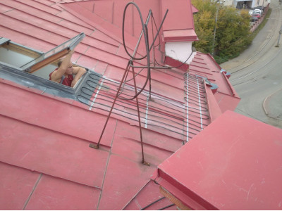 Лето и осень — идеальное время для установки системы антиобледенения кровли