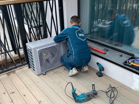 Покраска внешних блоков кондиционеров в цвет фасада – Компания "Буран" Санкт-Петербурге