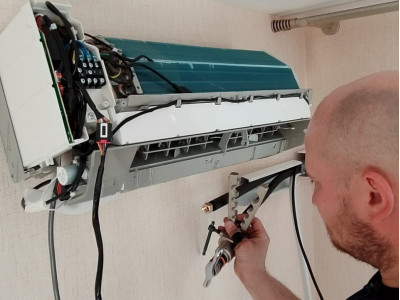 Профессиональный монтаж сплит-системы Energolux Zurich без наружных коммуникаций — идеальное решение для квартиры