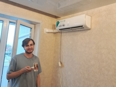 Установка кондиционера Hisense в спальне 25 м² — работа компании «Буран Климат», г. Кемерово