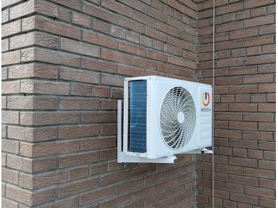 Как Григорий из Томска выбрал кондиционеры BREEON после идеальной установки «Бурановцев» у своего отца