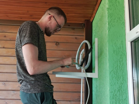 Установка двух сплит-систем ROYAL Clima GLORIA INVERTER в квартире по адресу Лесная поляна, проспект Весенний, корпус 16, кв. 9