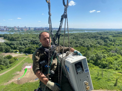 Монтаж новой сплит-системы MDV и перенос старого кондиционера — проект компании «Буран» на ул. Немировича-Данченко, Новосибирск