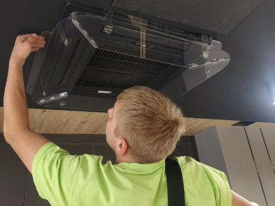 Установка защитных экранов для кассетных кондиционеров Ballu Смарт 650 в офисе ООО "Евробетон"