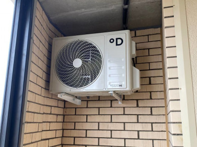 Наш монтажник выполнил довеску сплит-системы Daichi Everest 50 м² в ЖК «Расцветай» г. Новосибирск