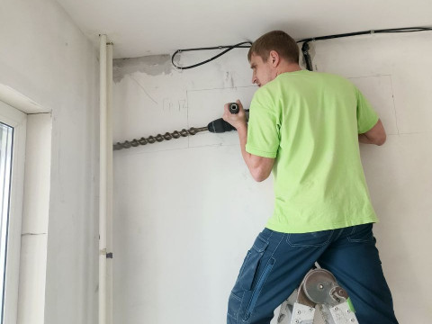 Подготовка под установку сплит-системы Hisense CHAMP CRYSTAL SDC Inverter Wi-Fi в Новосибирске — работа профессионалов «Буран Климат»