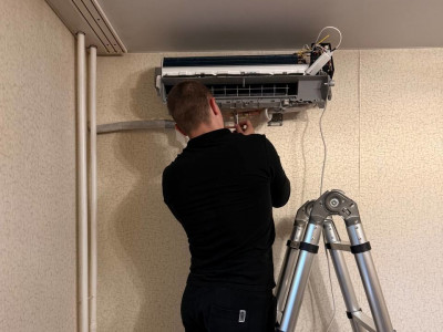 Установка кондиционера Coolberg серии City в Барнауле — идеальный комфорт от «Буран Климат»